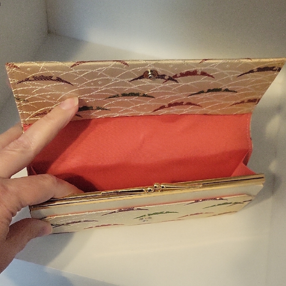 Shiseido Cream Fold-Over Wallet Multicolor Arc Motif snap closure - Picture 4 of 8